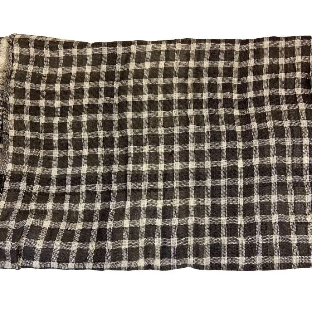 #6234 Black white and gray scarf lighweight 13x71 inches